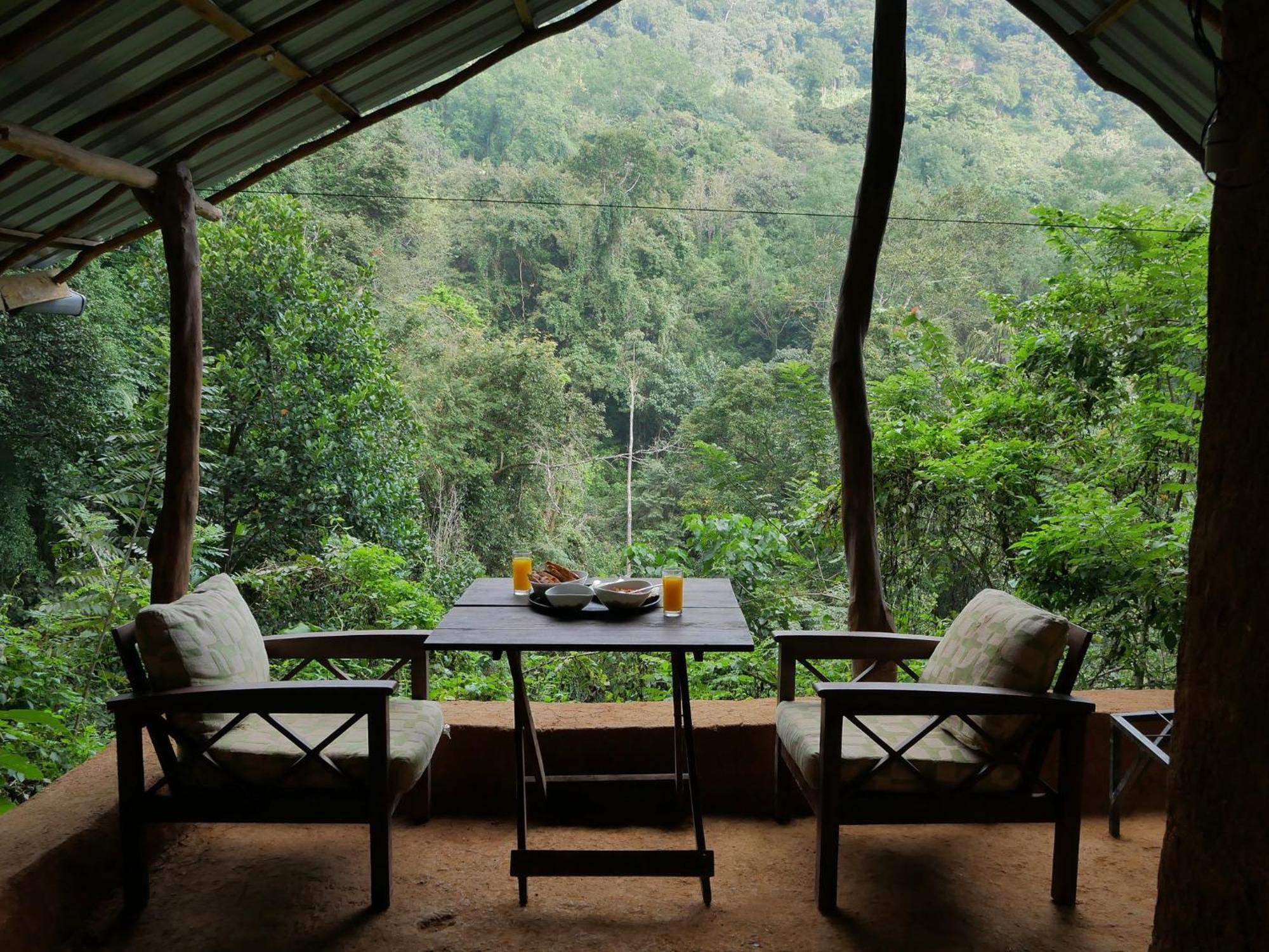 Chalet In The Jungle Pallegama الغرفة الصورة